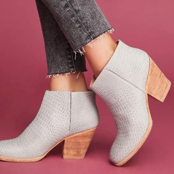 Rachel Comey Anthropologie Gray Croc Embossed Textured Mars Ankle Boots - Picture 1 of 9